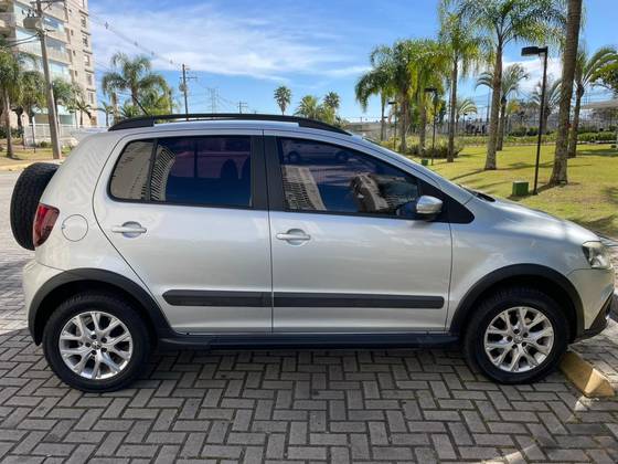VOLKSWAGEN CROSSFOX 1.6 MI FLEX 8V 4P AUTOMATIZADO VOLKSWAGEN CROSSFOX 1.6 MI FLEX 8V 4P AUTOMATIZADO
